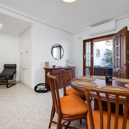 Cb Living - Cozy With Patio, Playa Flamenca * Dehesa de Campoamor (Orihuela Costa)