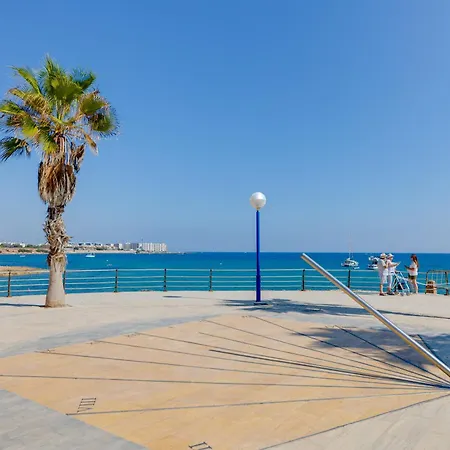 Cb Living - Cozy With Patio, Playa Flamenca Apartment *