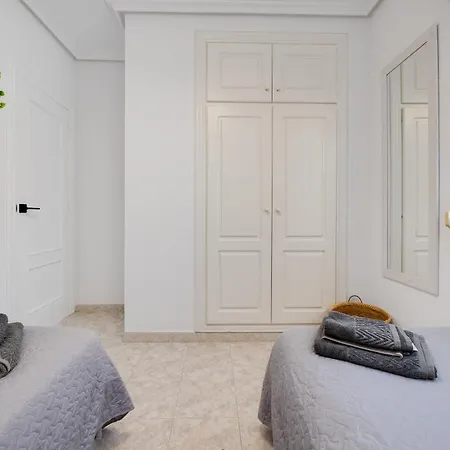 Cb Living - Cozy With Patio, Playa Flamenca Dehesa de Campoamor (Orihuela Costa)