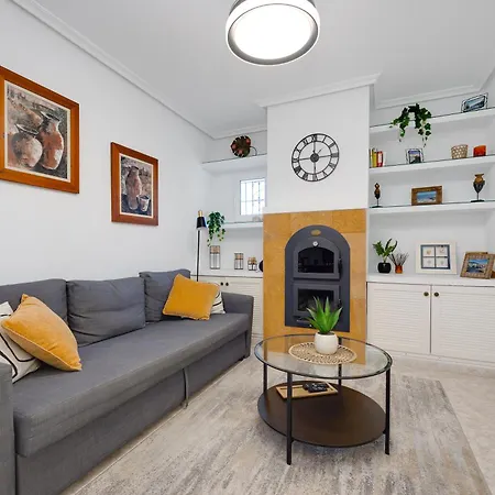 Cb Living - Cozy With Patio, Playa Flamenca * Dehesa de Campoamor (Orihuela Costa)