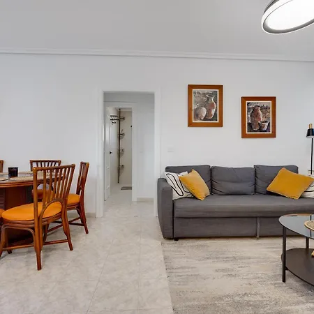 Cb Living - Cozy With Patio, Playa Flamenca