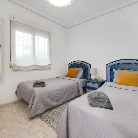 Apartment Cb Living - Cozy With Patio, Playa Flamenca *